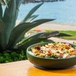 Descubra o Tea Connection em Ilhabela: gastronomia em frente ao mar do brunch ao happy hour