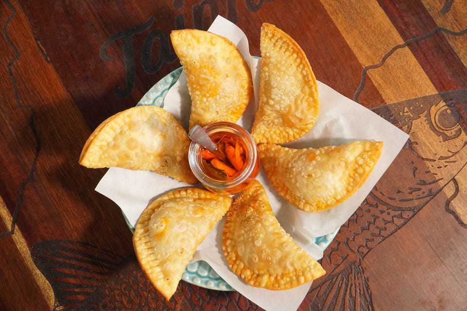 Boteco do Camarão retorna à Praça das Bandeiras a partir desta quinta-feira (14/8) - Festival do Camarão de Ilhabela 2025