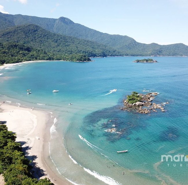Praia de Castelhanos em Ilhabela - Passeio de barco em Ilhabela com a Maremar Turismo