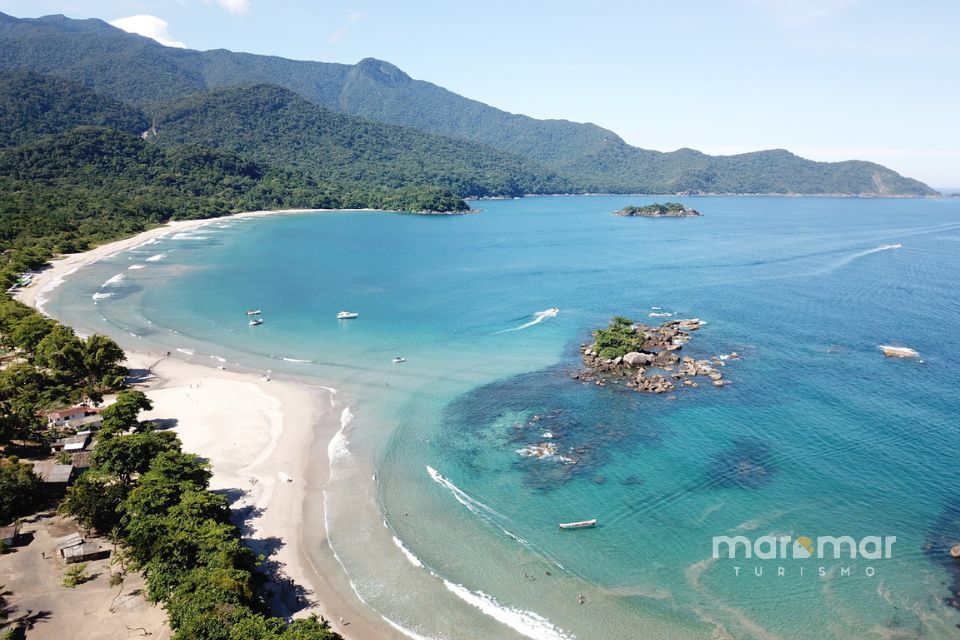 Praia de Castelhanos em Ilhabela - Passeio de barco em Ilhabela com a Maremar Turismo