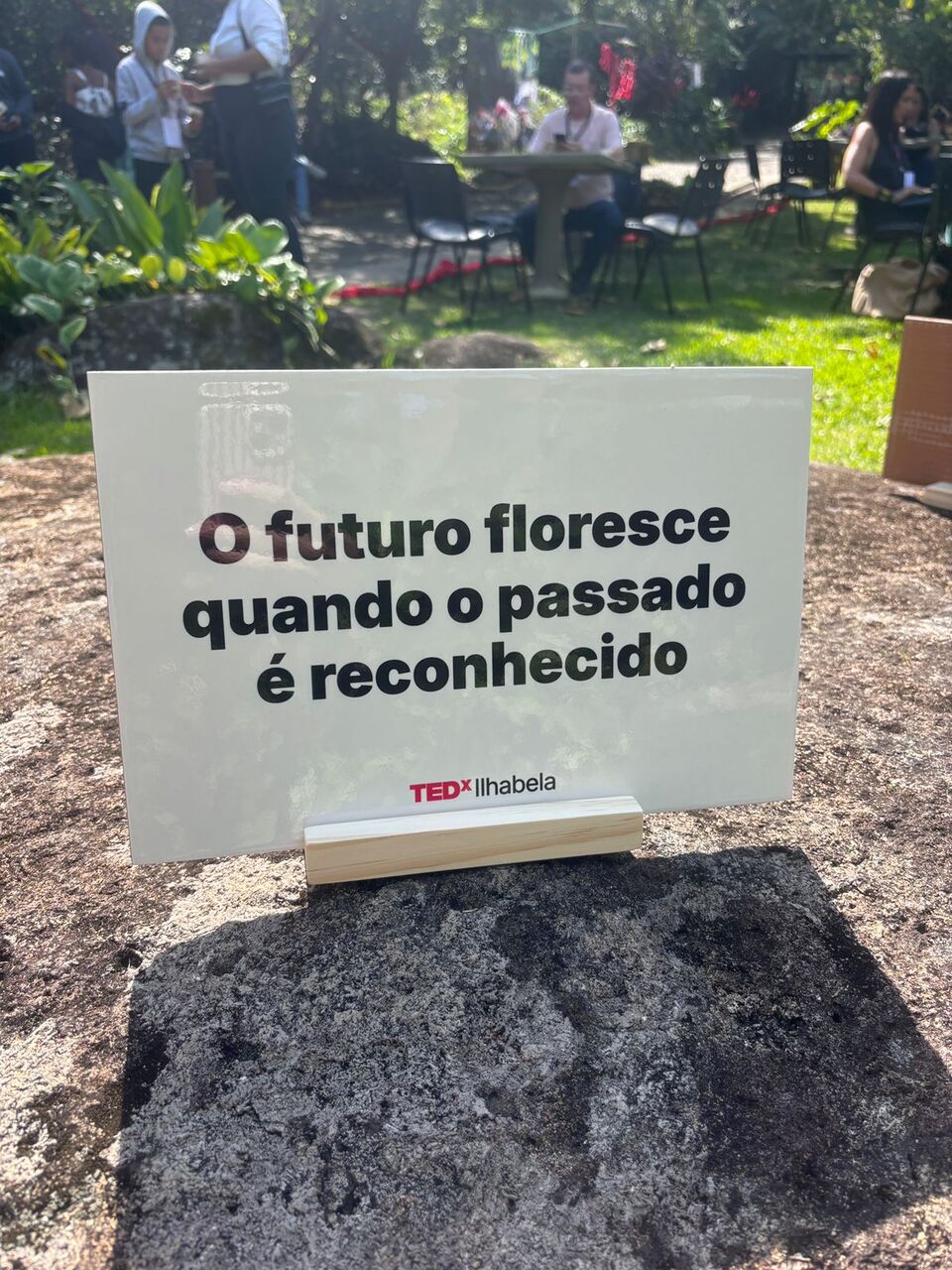 "O futoro floresce quando o passado é reconhecido" - TEDx Ilhabela (Foto: Zazulê)