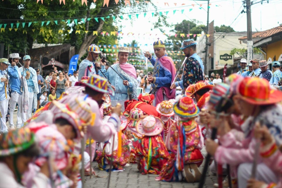 Semana da Cultura Caiçara de Ilhabela valoriza tradições locais com programação cultural e Congada de São Benedito - Confira programação de maio em Ilhabela