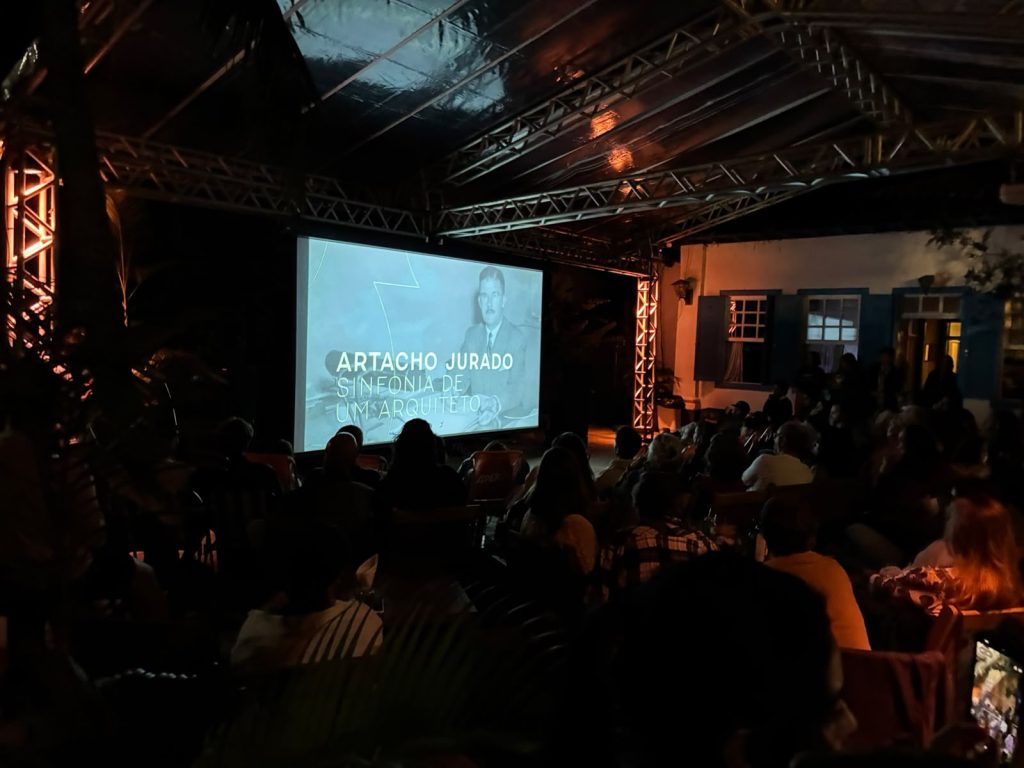 Noite bonita, leve, cheia de encontros marcou a estreia do Citronela Doc 2026 em Ilhabela